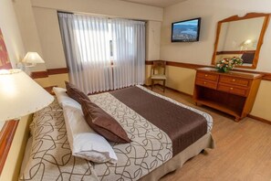 Double or Twin Room | In-room safe, free WiFi - Hotel Aguas del Sur (San Carlos de Bariloche)