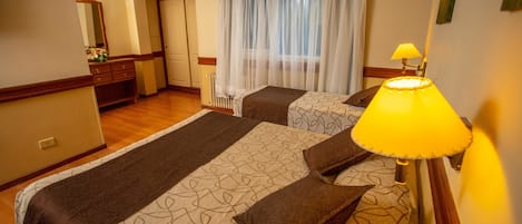 Tallelokero huoneessa, ilmainen Wi-Fi