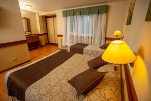 In-room safe, free WiFi - Hotel Aguas del Sur (San Carlos de Bariloche)