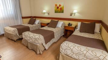 客房内保险箱、免费 WiFi