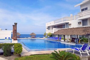 Property grounds - Canadian Resorts Veracruz (Tecolutla)