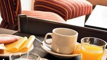 Desayuno (con cargo)