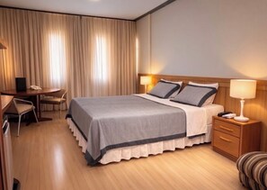 行政客房 (Especial) | 迷你吧、办公桌、免费 WiFi、床单