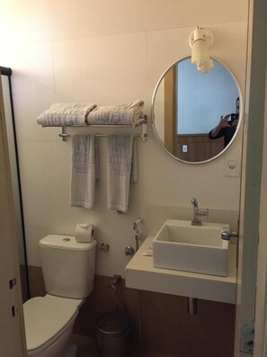 Executive Room | Bathroom - Terrazzo Hotel (Campos)