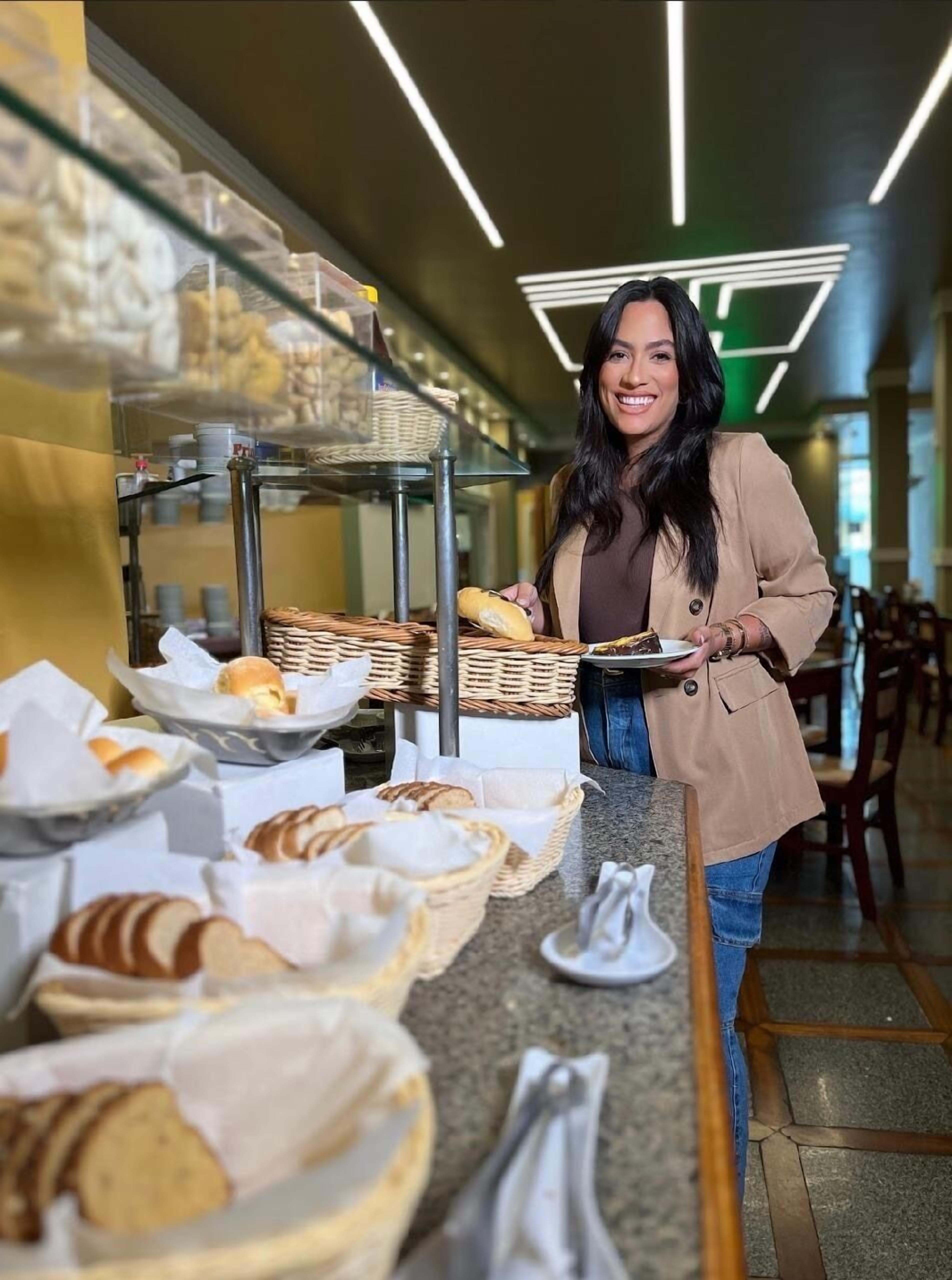Desayuno bufé gratuito y diario