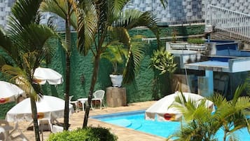 Piscina a l'aire lliure