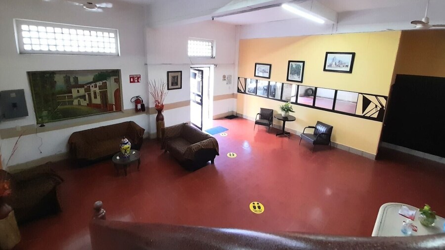 Hotel Morales Inn