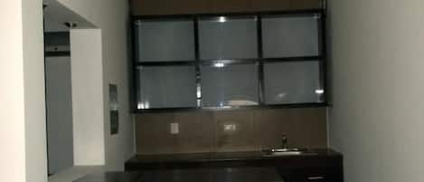 Kühlschrank, Mikrowelle, Wasserkocher