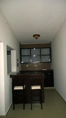 Refrigerador, microondas, tetera/pava eléctrica