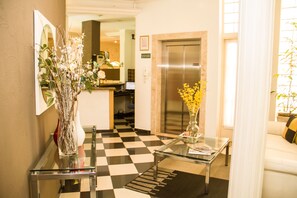 ロビー応接スペース