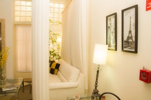 ロビー応接スペース