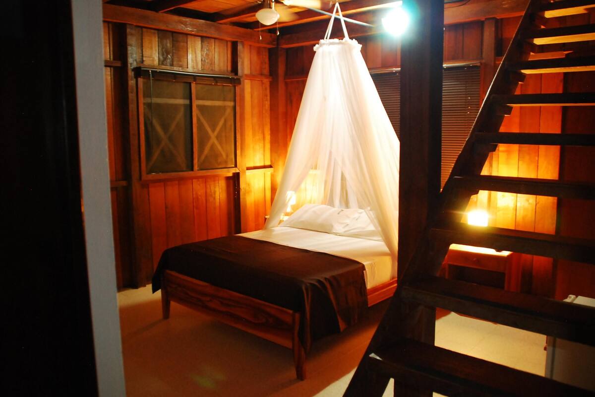 In-room safe, rollaway beds (surcharge), WiFi (free), bed sheets