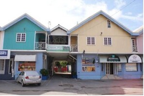 Exterior - Green Hill Saliña Inn (Curaçao)