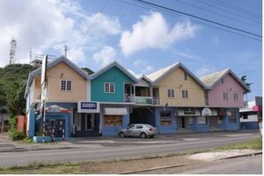 المنشأة من الخارج