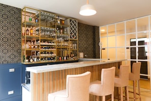 Bar (en la propiedad)