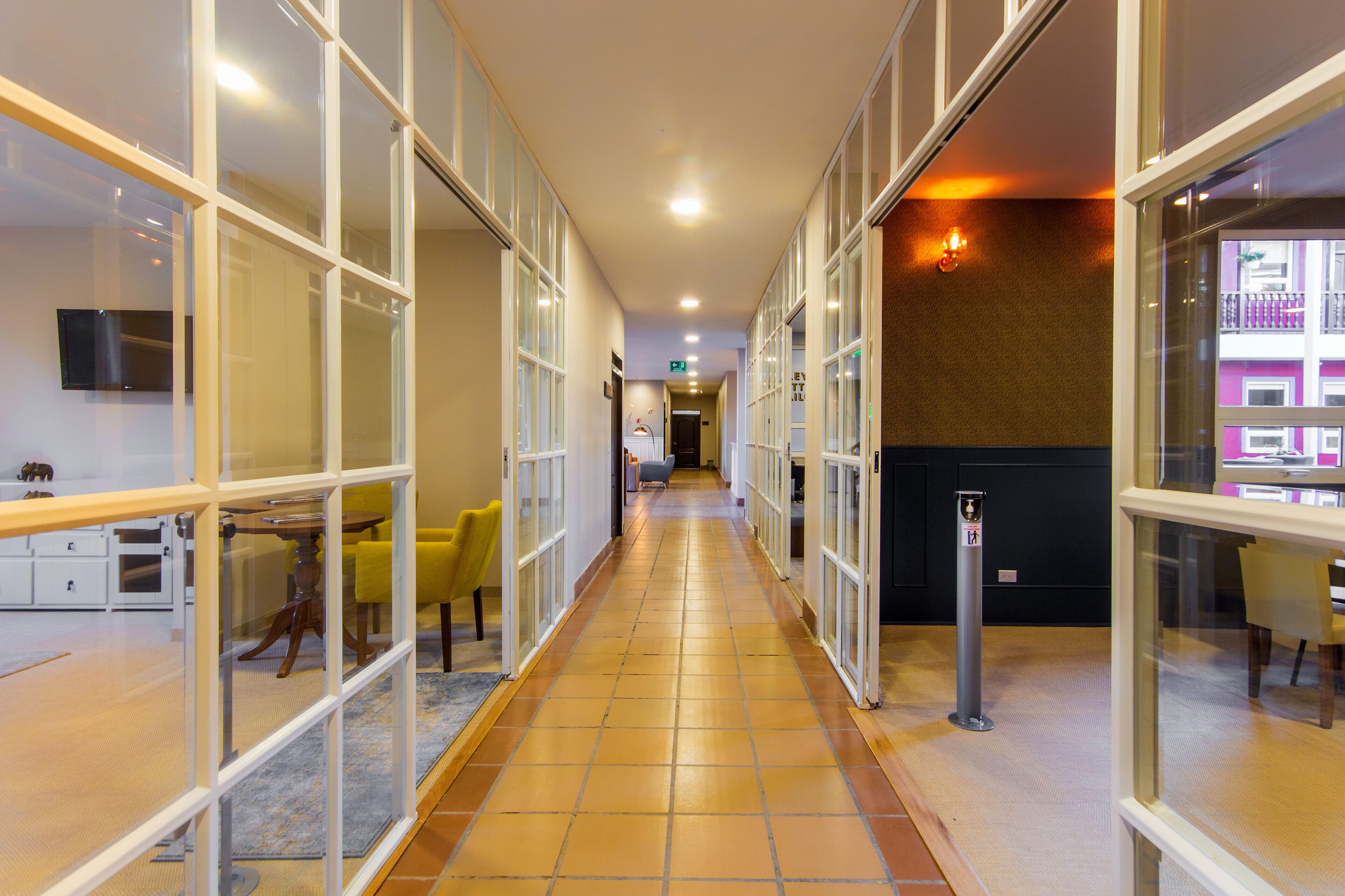 المنشأة من الداخل