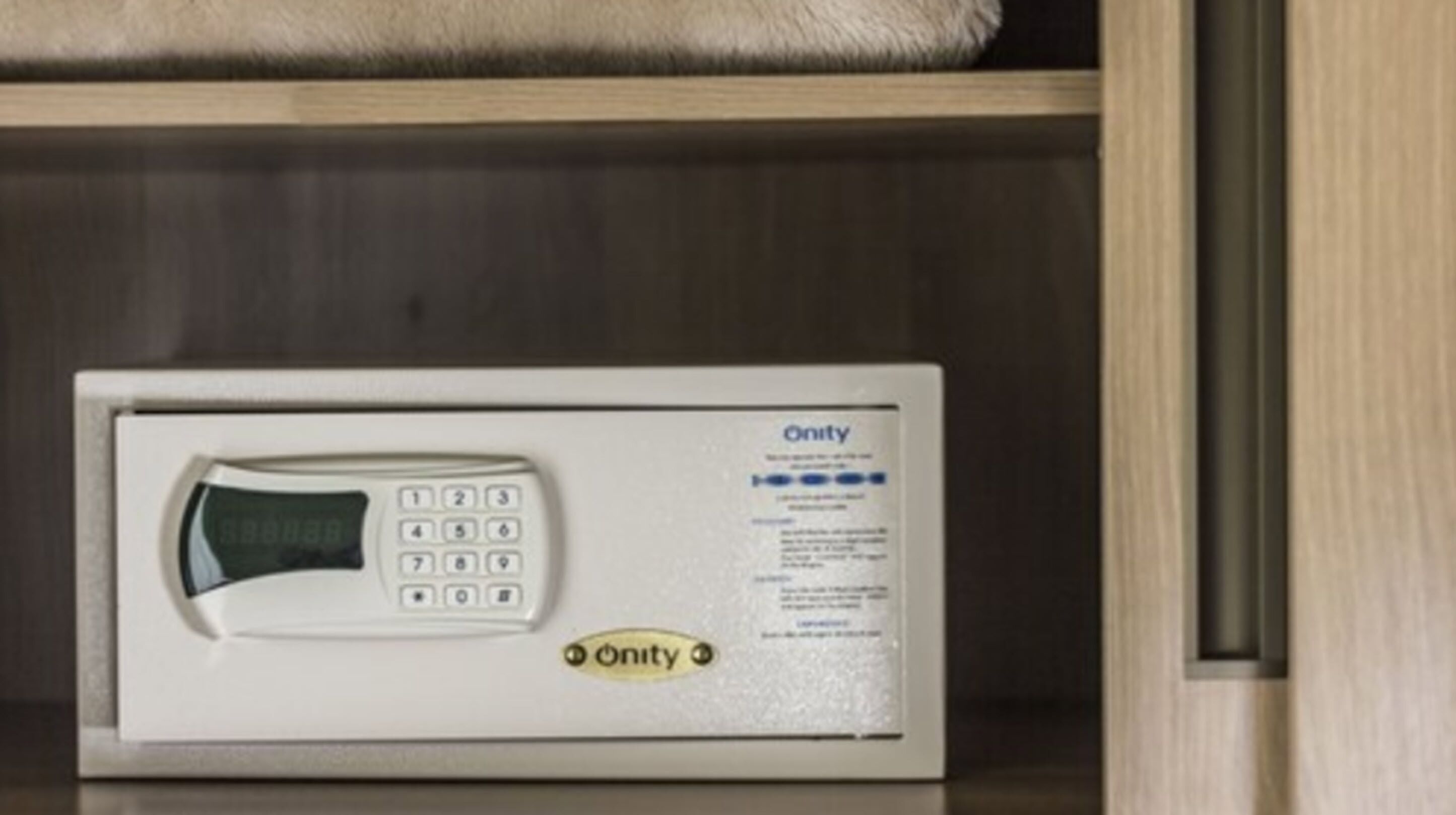 luxury room superior | safe