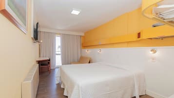 Deluxe Single Room | Minibar, in-room safe, desk, blackout curtains