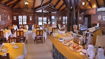 Bao gồm bữa sáng buffet hàng ngày