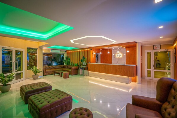 Lobby - Alto Verde Suites and Apart (Termas de Rio Hondo)