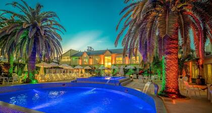 Alto Verde Suites and Apart
