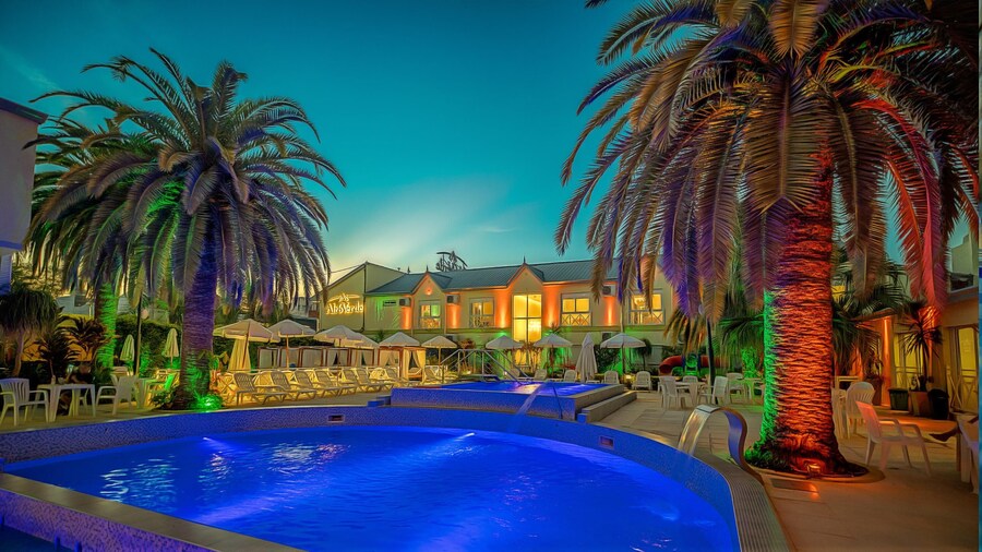 Alto Verde Suites and Apart