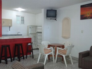 Dining - Progreso Beach Hotel (Progreso)