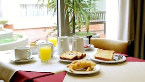 Dining - Hotel Leoncia (Colonia del Sacramento)