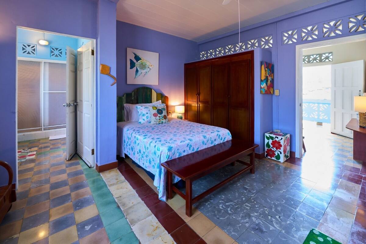 Family Room, 2 Bedrooms, Sea View (Casa Rayo) | 床单