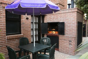 Outdoor dining - Las Hadas Carilo (Carilo)