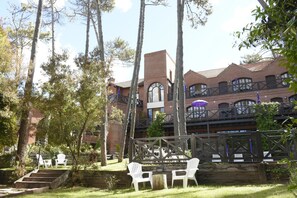 Exterior - Las Hadas Carilo (Carilo)