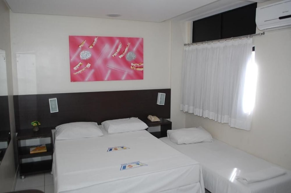 Hotel Piramide by null