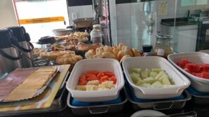 매일 뷔페 무료 아침 식사 포함