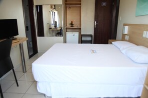 Blackout curtains, bed sheets - Hotel Pirâmide Pituba - Pernambuco (Salvador)