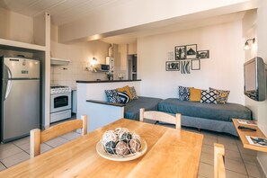 Apartment, Mountain View | Living area