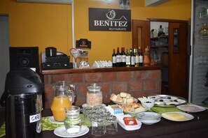 Se sirven desayunos, almuerzos y cenas