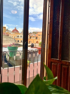 Double Room | Desk, free WiFi, bed sheets