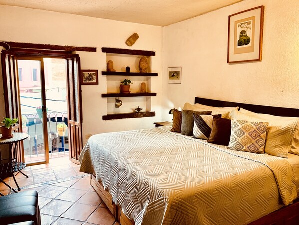 Habitación doble | Escritorio, wifi gratis y ropa de cama 
