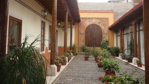 Property grounds - Hotel El Tarasco (Uruapan)