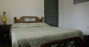 Double Room | In-room safe, iron/ironing board, bed sheets