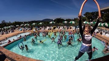 Ropes course (team building)