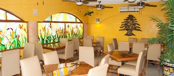 Los Cedros Hotel Inn