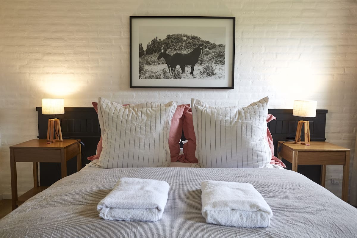 Camera Standard con letto matrimoniale o 2 letti singoli | Biancheria da letto di alta qualità, una cassaforte in camera