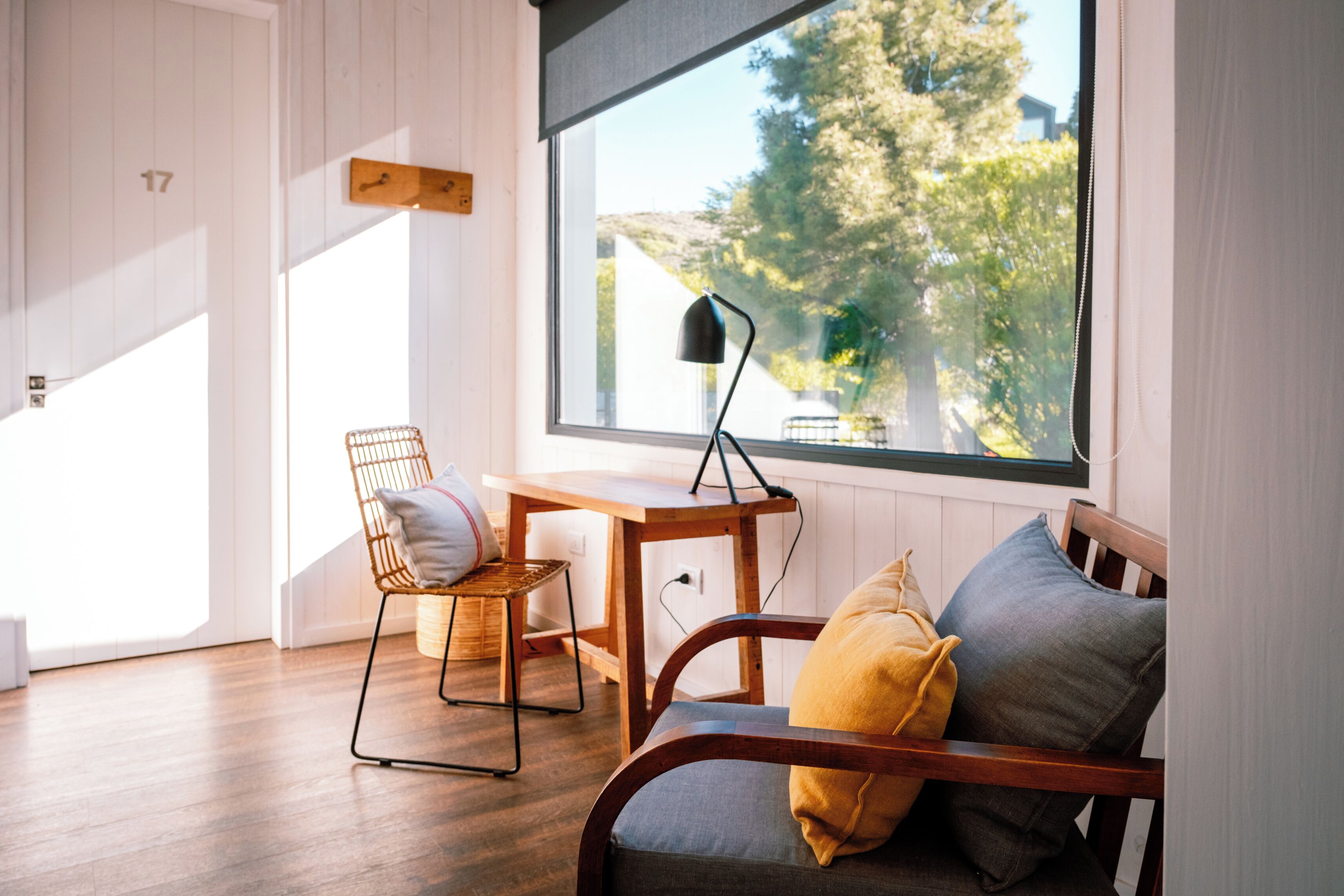 Premium Double or Twin Room | Living area