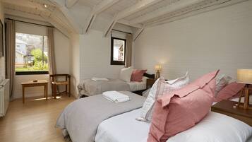 Triple Room | Premium bedding, in-room safe, free WiFi