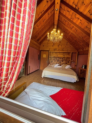 SLXT - Super Luxo Triplo com Sacada - Giardino di Pietra Hotel (Gramado)