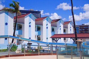 Outdoor pool - Alah Mar Hotel (Salvador)