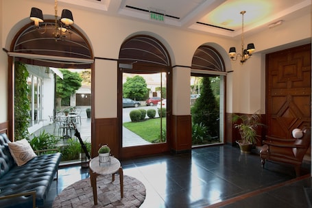 Lobby. Altos de Guemes Hotel