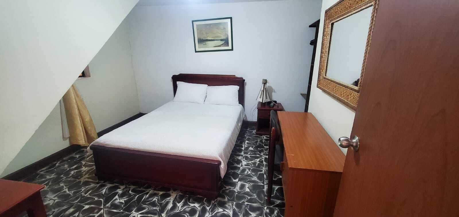 Desk, free WiFi, bed sheets