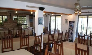 Restaurant - La Colina del Sol Resort (Villa Carlos Paz)